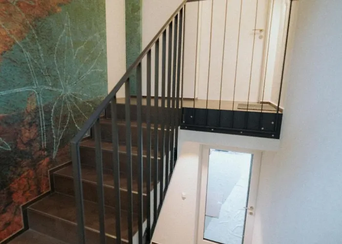 Neue In Der Naehe Vom Oeschinensee Und Der Jungfrau Region דירה